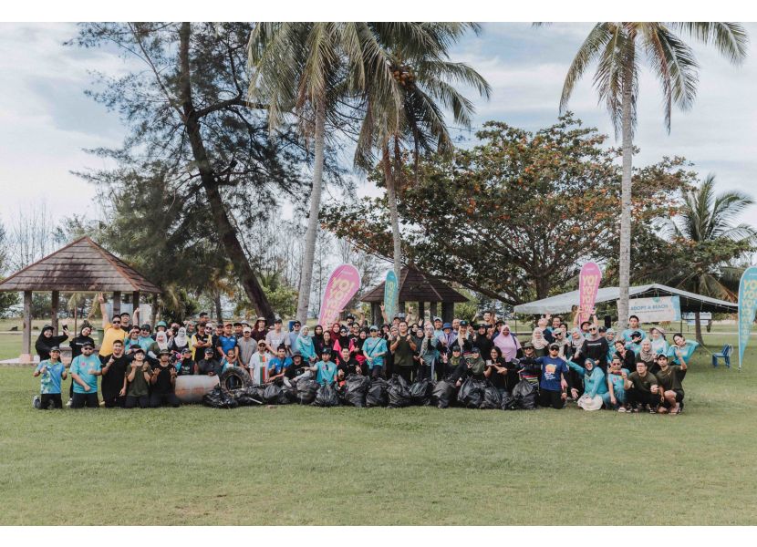 Adopt-A-Beach campaign, joint effort between Shell LiveWIRE Brunei and Progresif Sdn Bhd