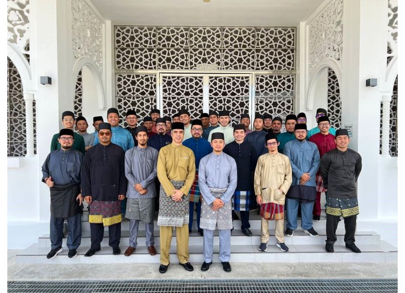 Progresif Sdn Bhd holds Tahlil at Royal Mausoleum